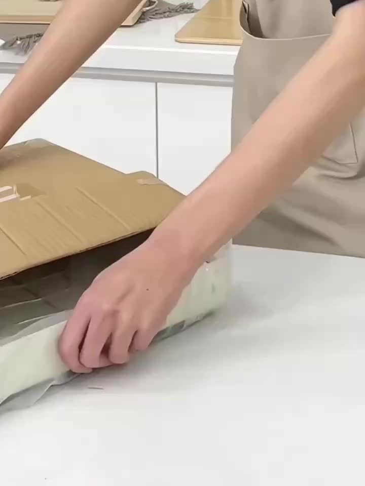 Prateleira Retrátil de Metal Branco Elegante